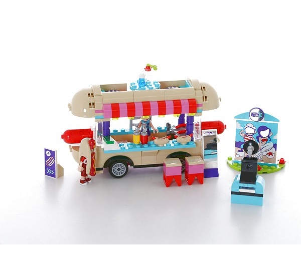 Конструктор LEGO Подружки Парк развлечений: Фургон с хот-догами