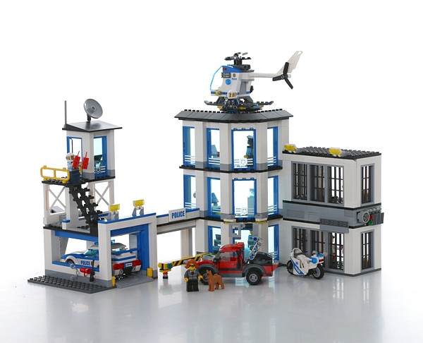 Конструктор LEGO Город Полицейский участок