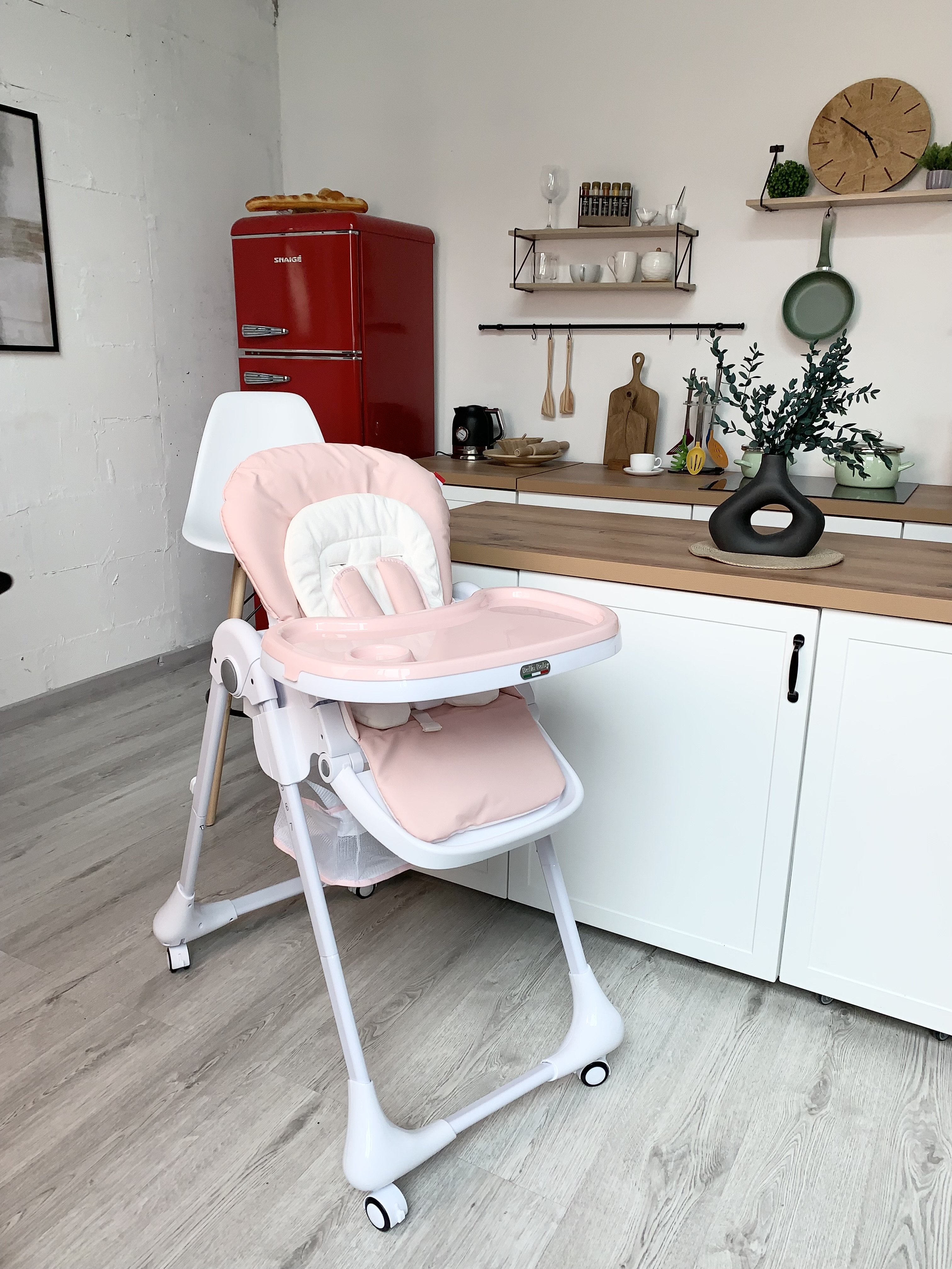 Стульчик для кормления BellaBaby B003S (розовый)