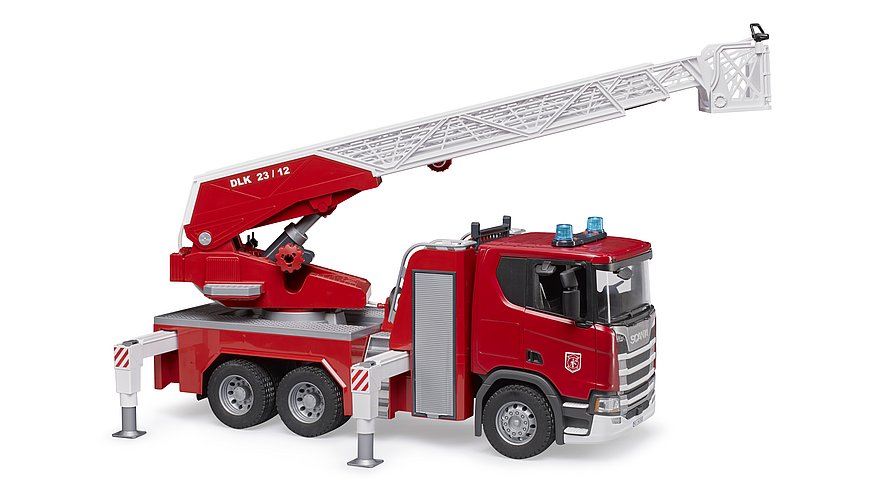 Пожарный автомобиль Scania с помпой и модулем со световыми и звуковыми эффектами